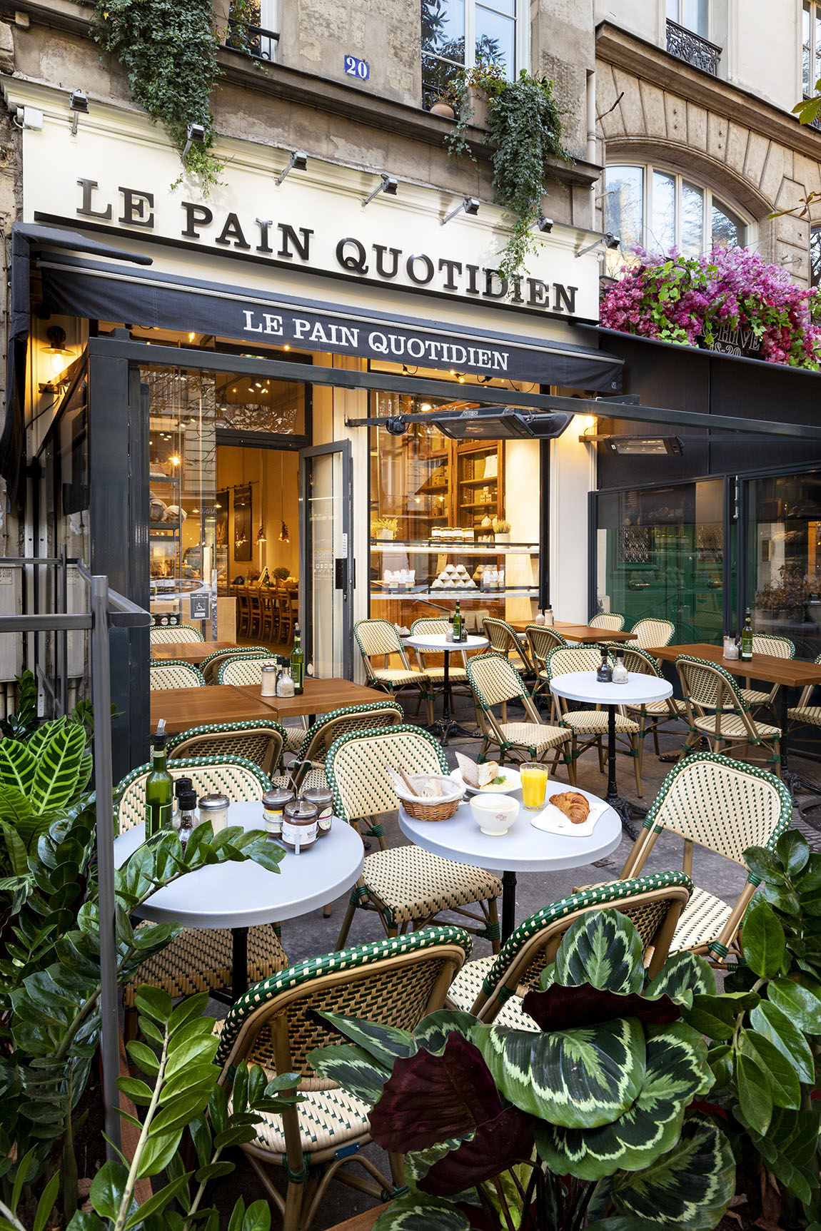 Le Pain Quotidien: Merging authenticity, conviviality and sustainability