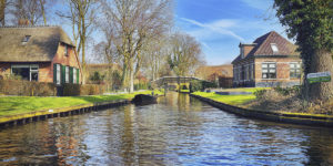 Giethoorn – Slowing down in a water-laced Dutch village