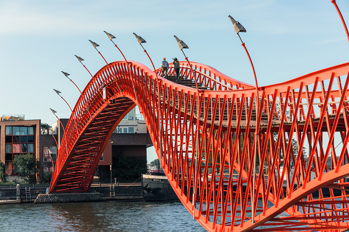 Pythonbrug. Photo: Olivier Groot Hexashots | Architecture, film and street art in Amsterdam
