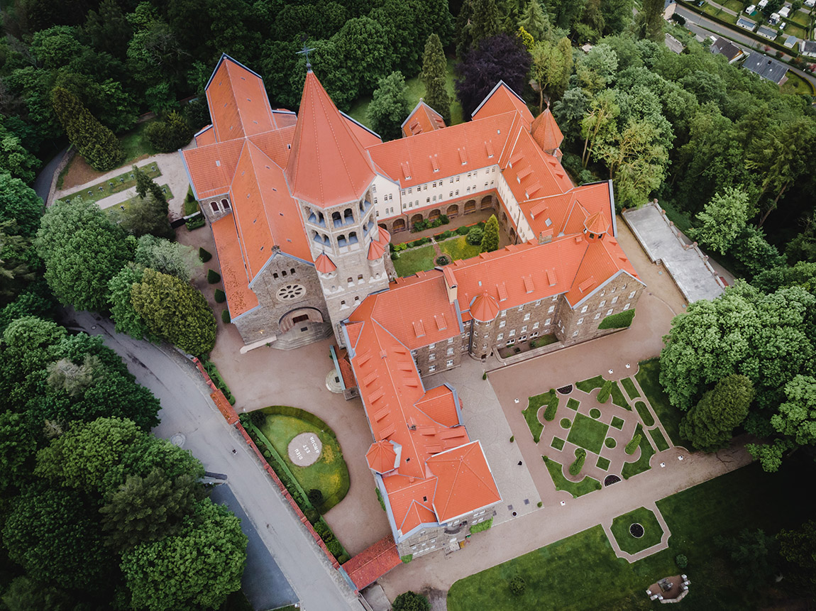 Abbaye de Clervaux. Photo: The Road Abroad | Slow moments in Clervaux
