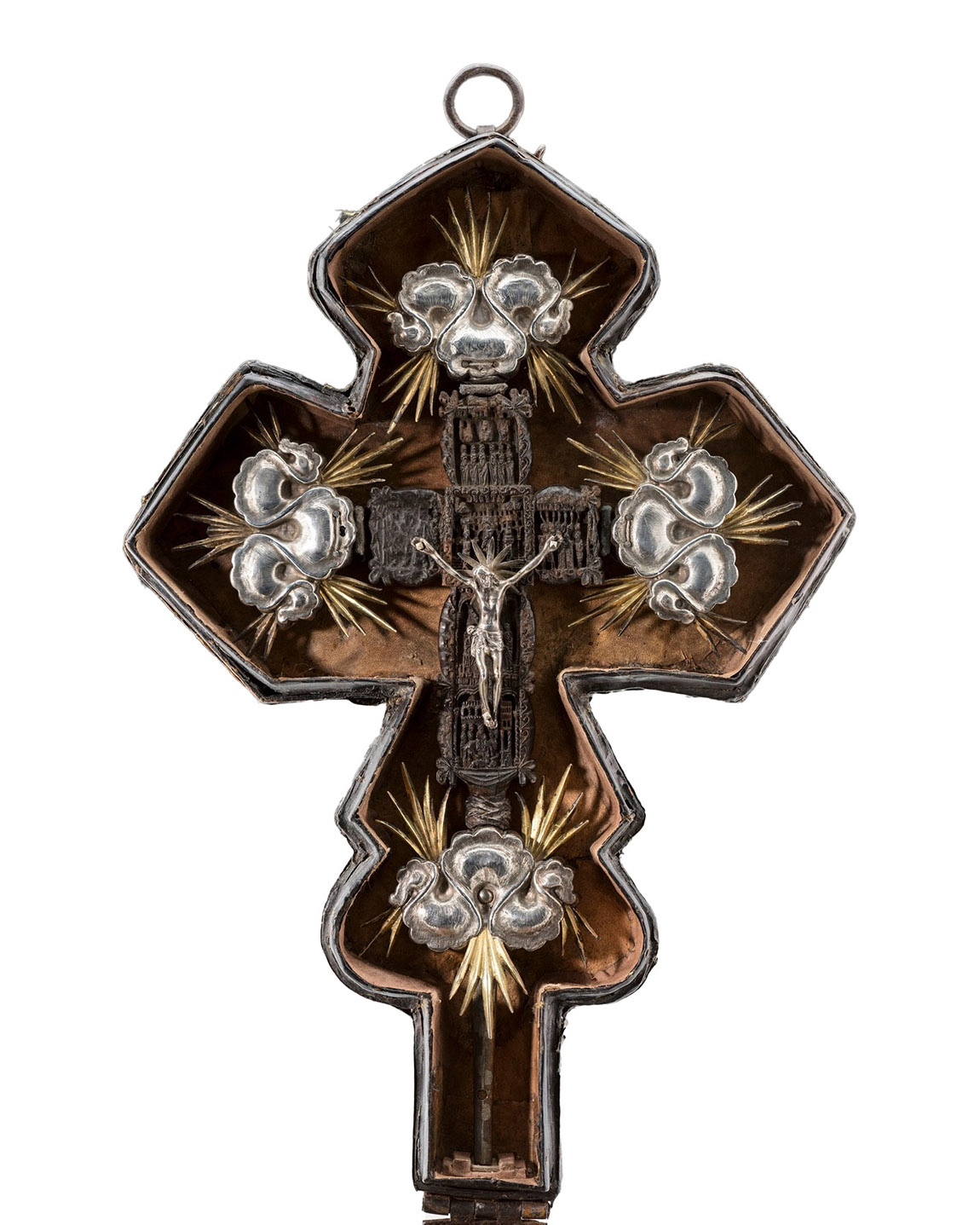 Late Byzantine cross. Photo: Adornes Estate. | BRUSK: Impactful stories in brand-new art gallery